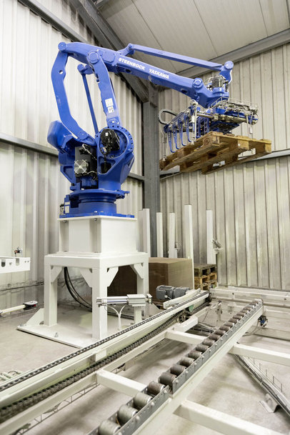 Yaskawa automatiza el paletizado de una empresa de alimentación de animales